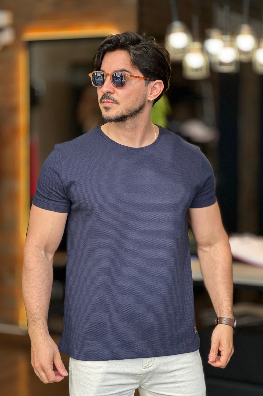 Camiseta Texturizada Azul Detalhe Nuca Acostamento